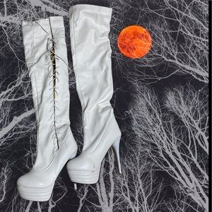 6” white platform Over the knee,lace up boots sz39